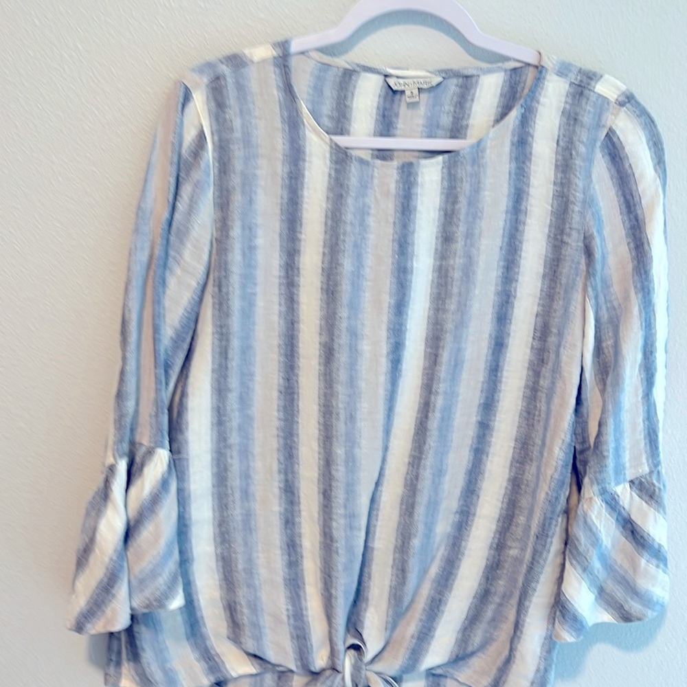 Ladies Johnmark top three-quarter link sleeve with ruffle and tie on front